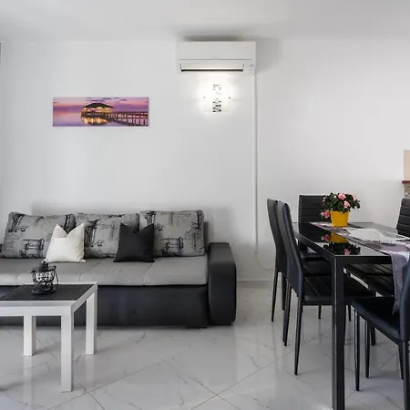 Apartment Marin *